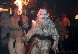 Krampus in processione
